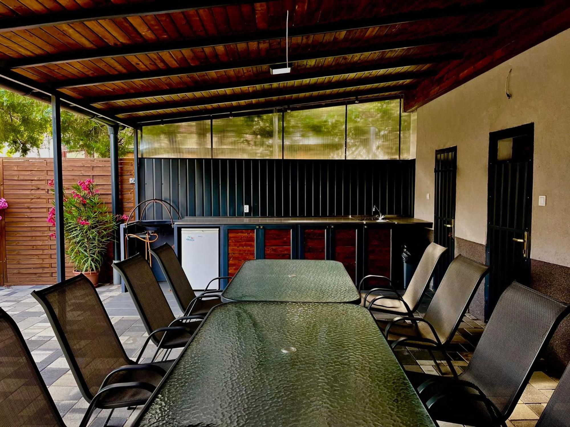 Tahiti Garden Apartman Hajdúszoboszló Eksteriør billede