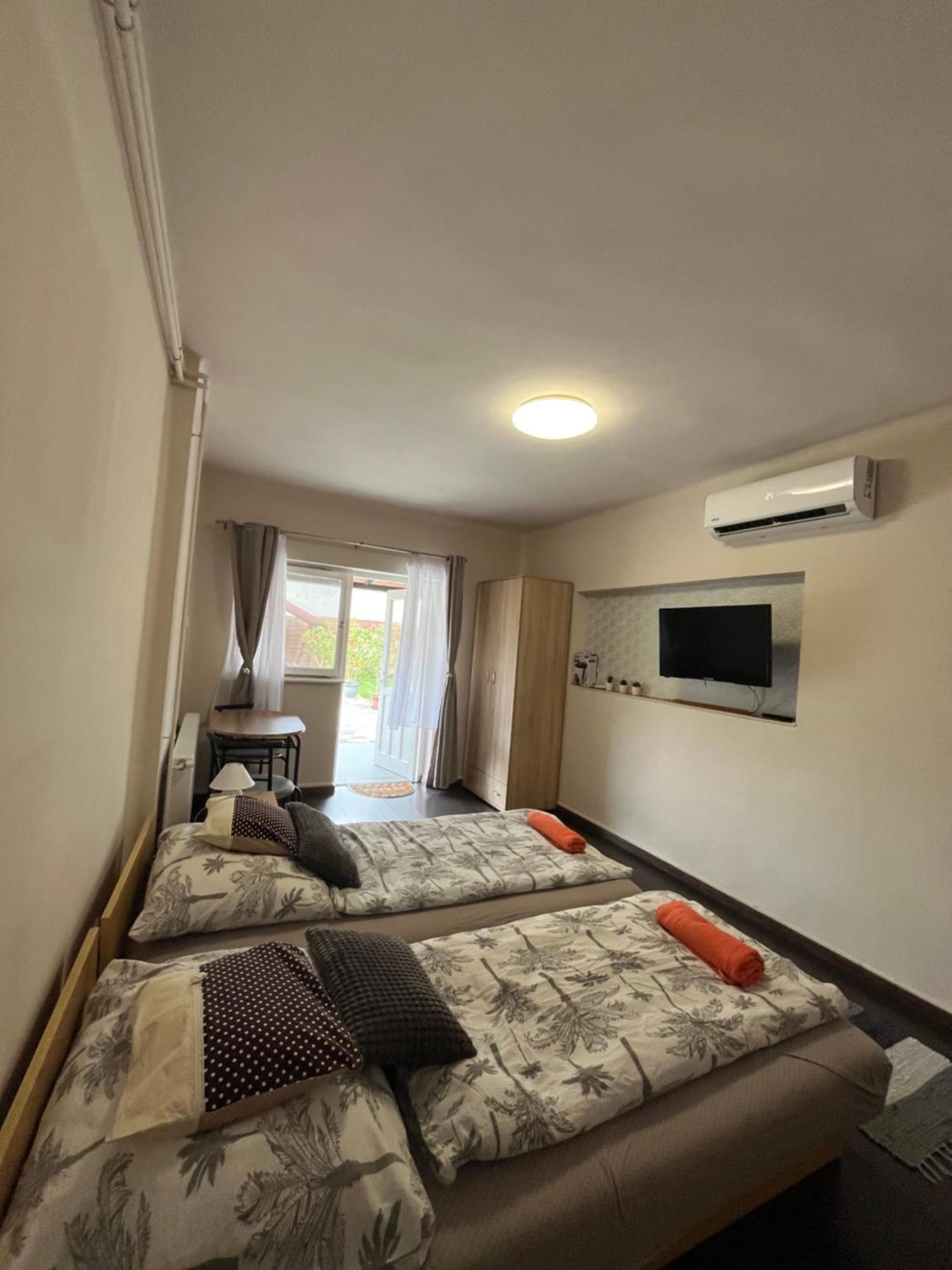 Tahiti Garden Apartman Hajdúszoboszló Eksteriør billede